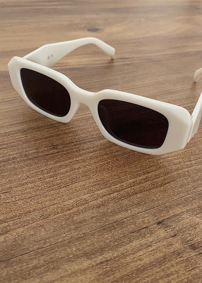 Prada modeli - Görsel 3