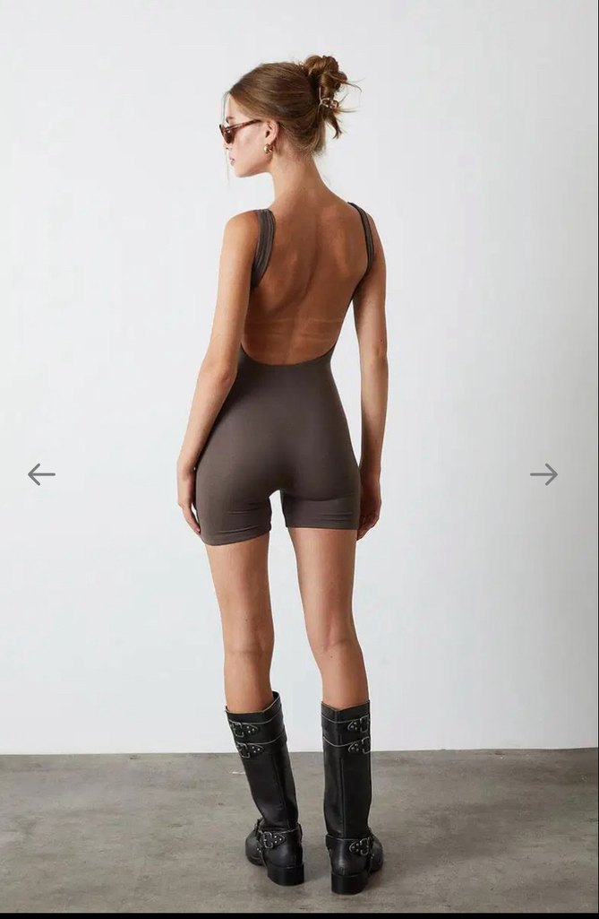 Kalın askılı spor tulum - Görsel 4