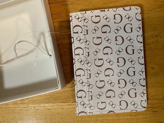  Beden beyaz Renk Guess cüzdan seti kadın