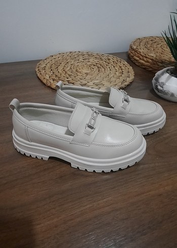 Beyaz Platform Topuklu Tokalı Çocuk Loafer - Görsel 3