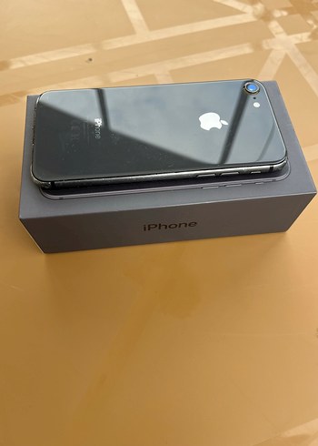 Gri iPhone ile Tam Fonksiyonlu Akıllı Telefon - Görsel 3