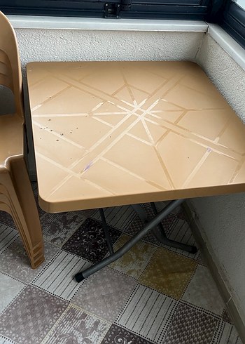 Parlak kahverengi çocuk sandalyesi - Görsel 2