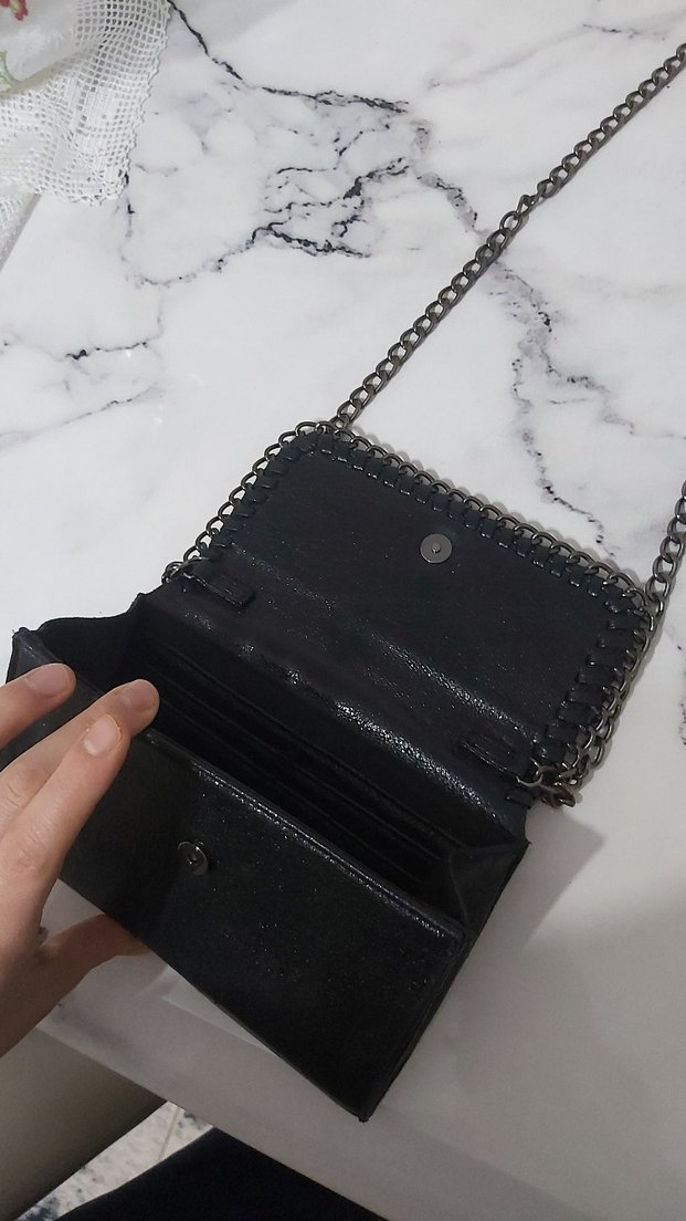 Zincir Detaylı Siyah Deri Yılan Desenli Çanta - Görsel 2