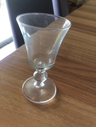 Kahve yanı su bardağı