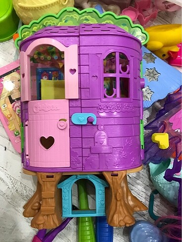 Diğer Barbie evi