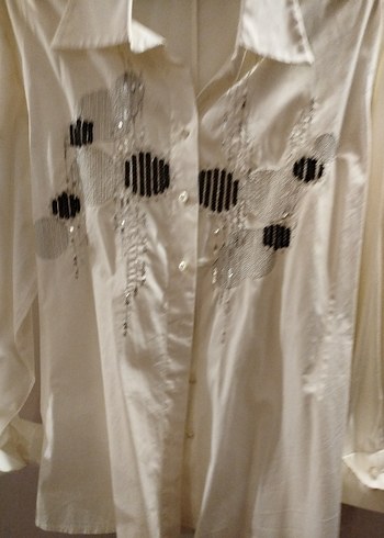 Nakışlı Beyaz Pamuklu Uzun Kollu Gömlek - Görsel 2