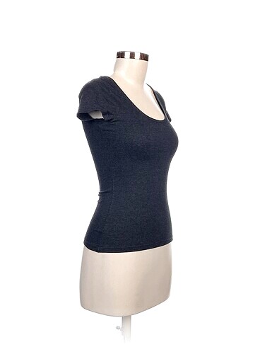 H&M H&M Bluz %70 İndirimli.
