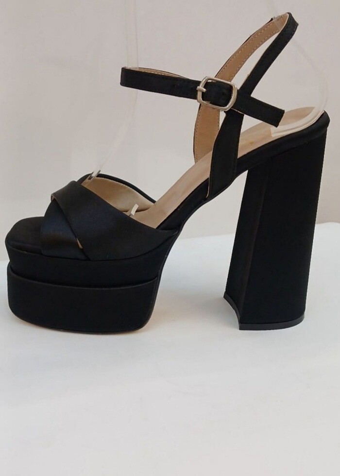 Yüksek topuk ayakkabı - Görsel 2