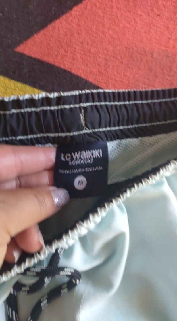 Kırmızı Desenli ve Beyaz Mini Erkek Mayo - Görsel 5