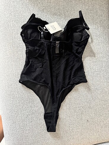 m Beden siyah Renk Dantelli süngerli çıtçıtlı bodysuit