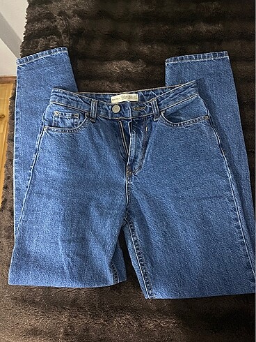 Bershka slim fit mom