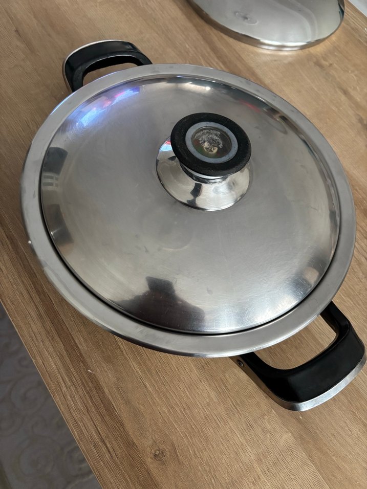 Parlak Gri Kapaklı Tencere amc - Görsel 2