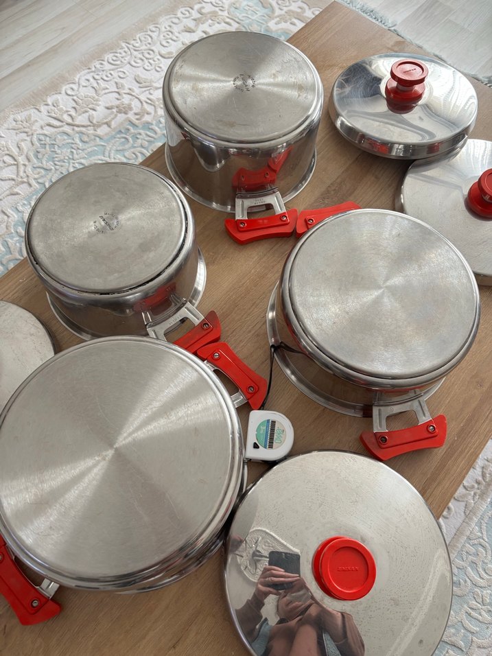 Kırmızı Saplı Paslanmaz Çelik Tencere Seti emsan - Görsel 3