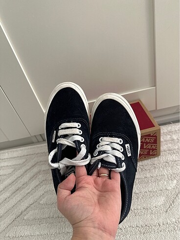 Vans KADİFE LACİVERT VANS ORİJİNAL 36 NUMARA (Dar Kalıp) (35.5 da olu