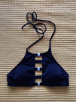 Siyah Bikini Üstü
