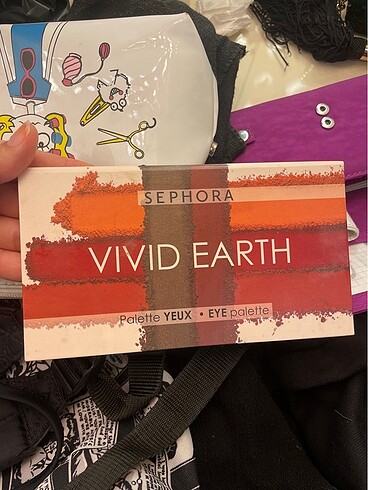  Beden Sephora Vivid Earth Far Paleti