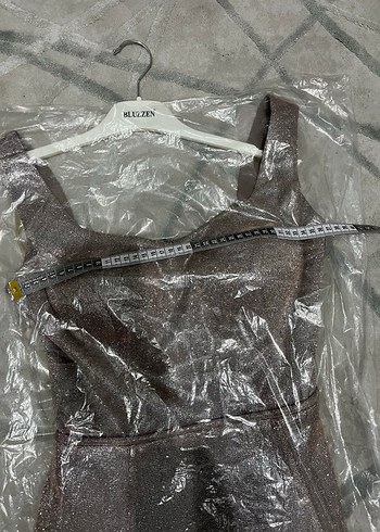 Parlak Sırt Dekolteli Abiye Elbise - Görsel 6