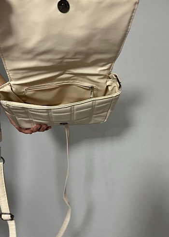 Beyaz Zincir Detaylı Deri Kadın Çanta - Görsel 5