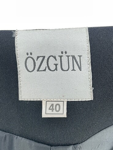 40 Beden siyah Renk Diğer Ceket %70 İndirimli.