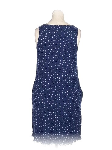 m Beden PreLoved Günlük Elbise %70 İndirimli.