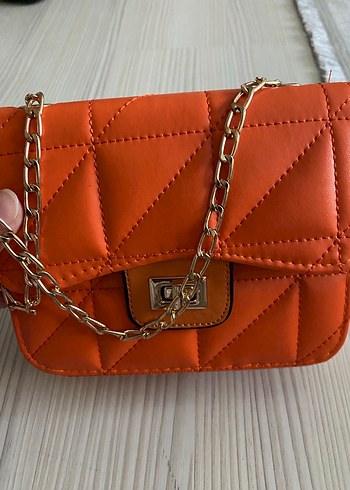 Turuncu Zincir Detaylı Deri Kadın Çanta - Görsel 2