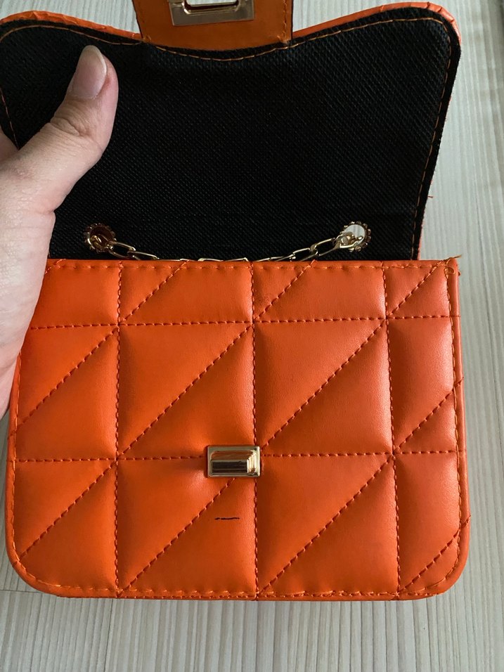 Turuncu Zincir Detaylı Deri Kadın Çanta - Görsel 4