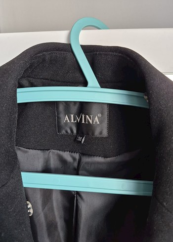 Siyah Düğmeli Klasik Kaban - Görsel 2