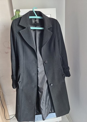 Siyah Düğmeli Klasik Kaban - Görsel 3