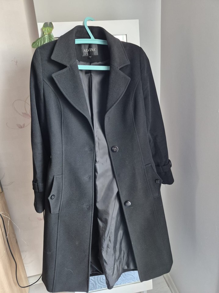 Siyah Düğmeli Klasik Kaban - Görsel 3