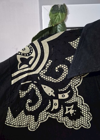 Nakışlı Siyah Kadın Gömlek - Görsel 4