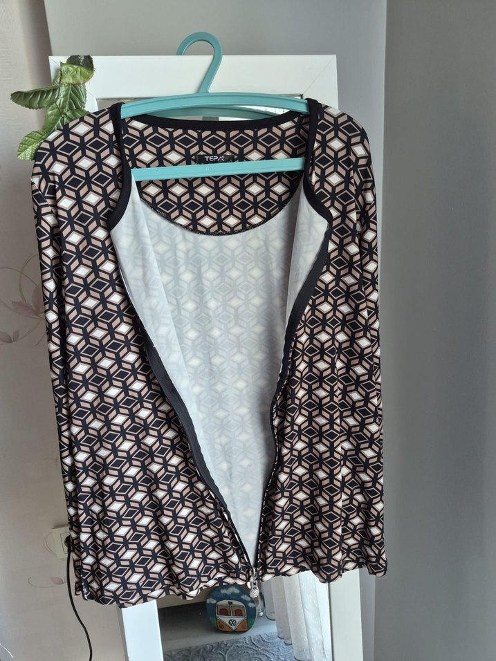 Kadın Kahverengi Desenli Fermuarlı Bluz - Görsel 2