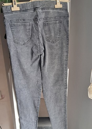 Gri Kadın Denim Kemerli Dar Kesim Pantolon - Görsel 3