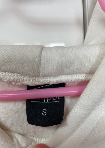 Beyaz Kapüşonlu Kadın Sweatshirt - Görsel 3