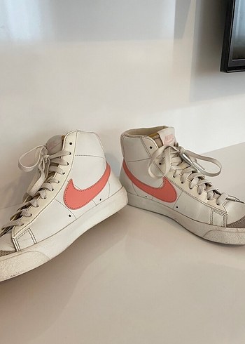 Beyaz pembe Detaylı Bağcıklı Spor Ayakkabı - Görsel 3