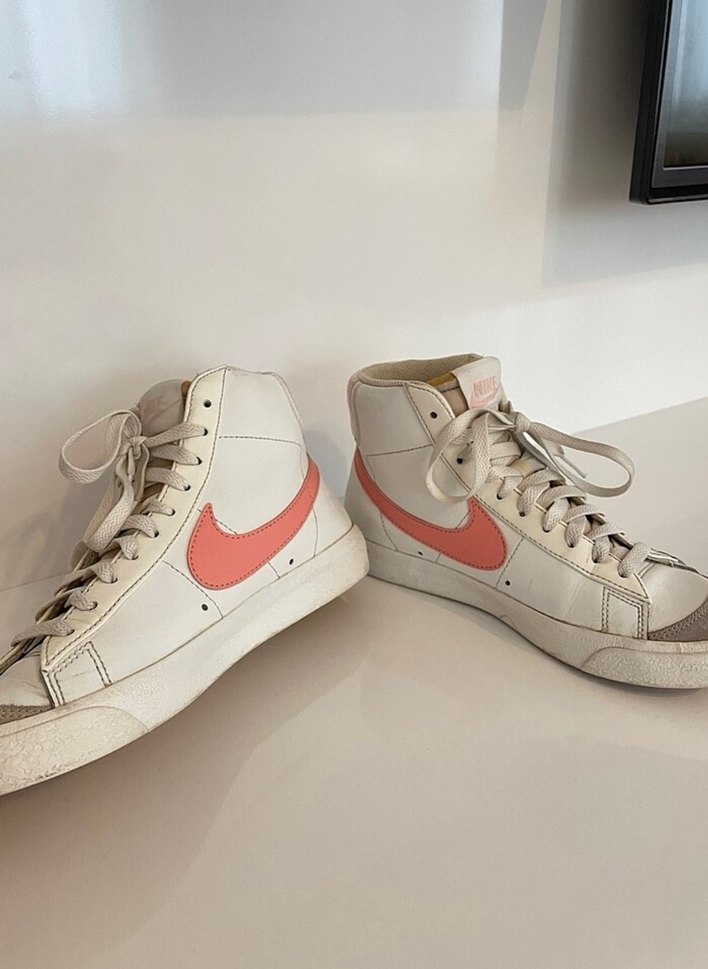 Beyaz pembe Detaylı Bağcıklı Spor Ayakkabı - Görsel 3