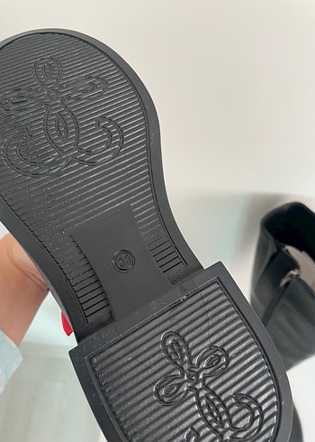 Siyah Deri Tokalı Kadın Dizüstü Bot - Görsel 6