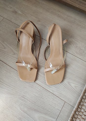 Bershka Bershka topuklu sandalet