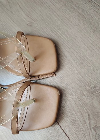 37 Beden Bershka topuklu sandalet