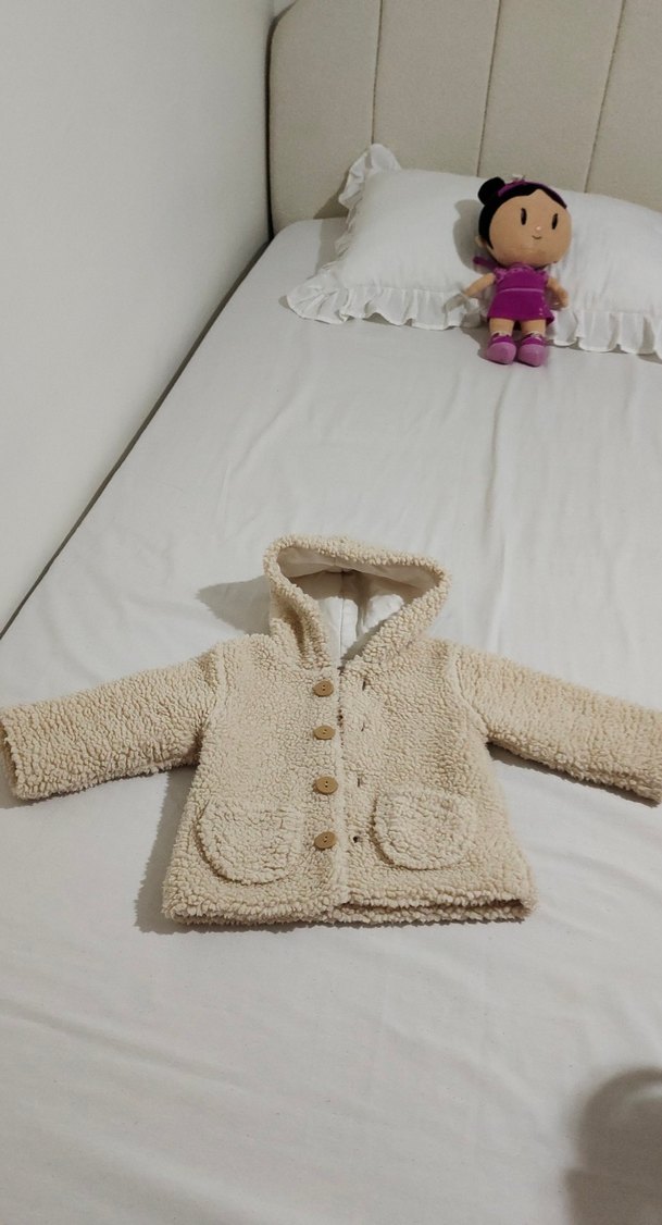 Kapüşonlu  Çocuk Bej Triko Kaban - Görsel 2