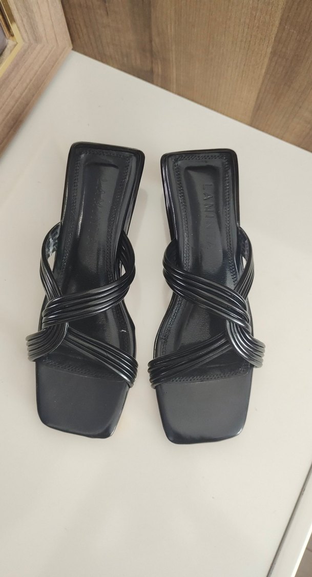 Siyah Topuklu Minimalist Kadın Sandalet - Görsel 2