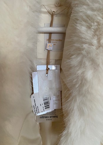 Beyaz Uzun Kürklü Kadın Montu - Görsel 3