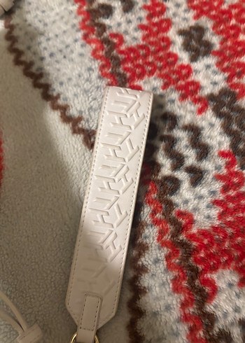 Beden beyaz Renk Orjinal tommy Bej Örgü Detaylı Kadın Çapraz Çanta
