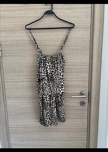 Leopar Desenli Kısa Askılı Tulum - Görsel 2