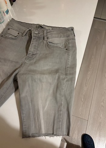 Gri Midi Denim Kadın Şort - Görsel 4