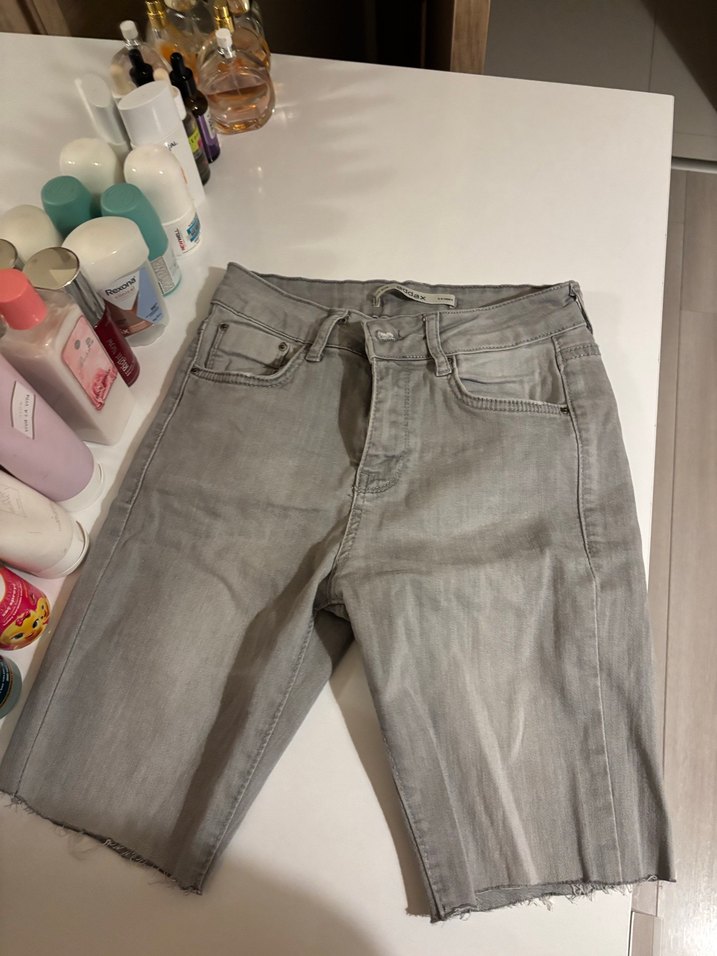 Gri Midi Denim Kadın Şort - Görsel 2