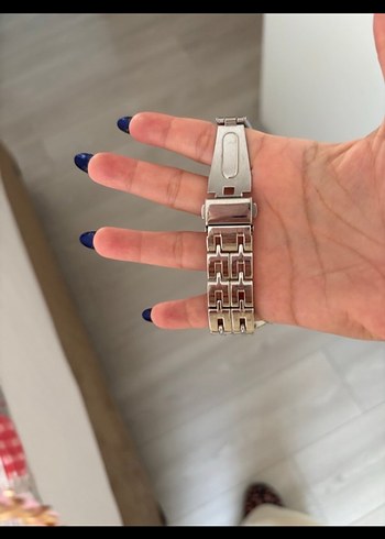 Zincir Detaylı Beyaz Gri Kadın Saat - Görsel 3