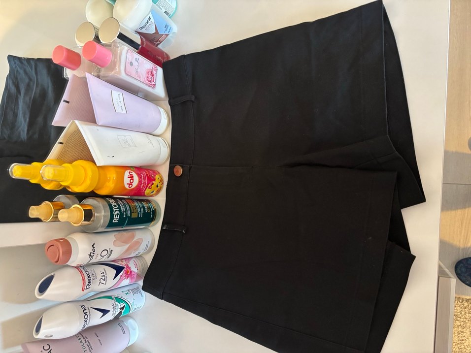 Düğmeli Siyah Kadın şort - Görsel 2