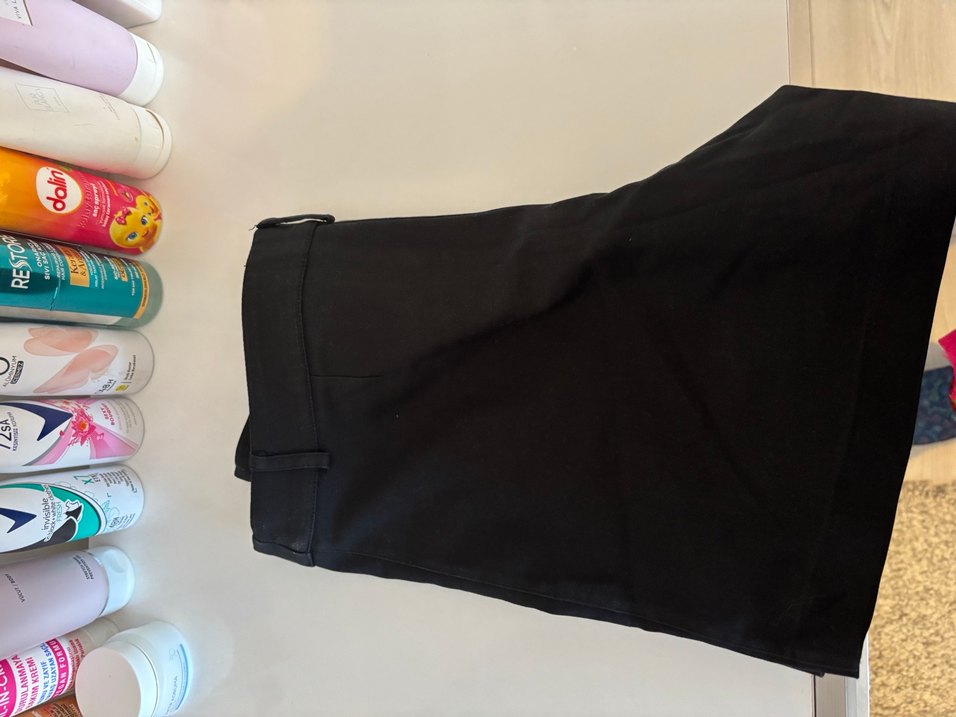 Düğmeli Siyah Kadın şort - Görsel 5