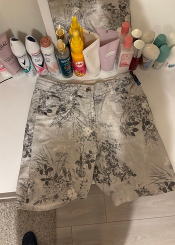 Gri Baskılı Rahat Kesim Erkek Şort - Görsel 17