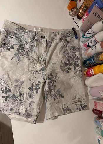 Gri Baskılı Rahat Kesim Erkek Şort - Görsel 4